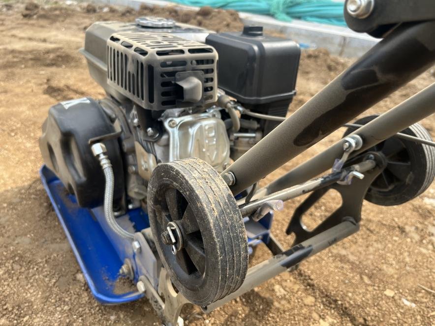 Jackson's powerful plate compactor QTP2419 2 powerful Plate Compactor